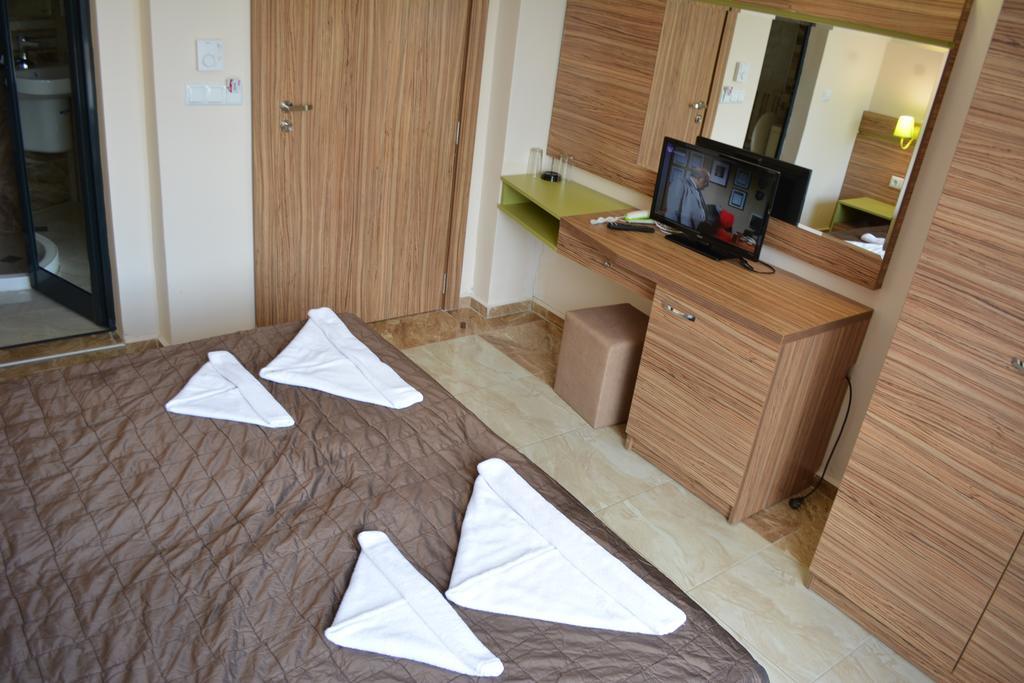 Tm Deluxe Hotel Slantschew brjag Zimmer foto